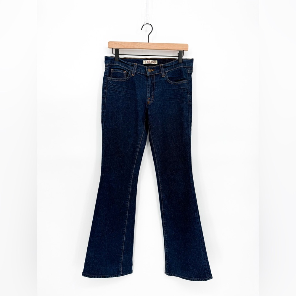 ☀️ 3/$25 J Brand Low Rise Bootcut Jeans Dark Wash Size 29